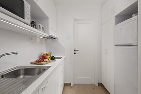 Beautiful Apartment House On The Seaside