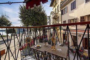 Beautiful Apartment House On The Seaside