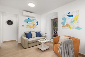 Beautiful Apartment House On The Seaside