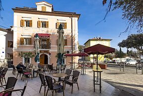 Beautiful Apartment House On The Seaside