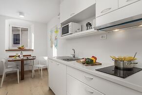 Beautiful Apartment House On The Seaside