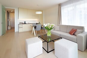 Modern apartment near the sea