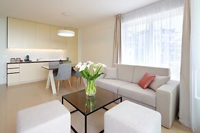 Modern apartment near the sea