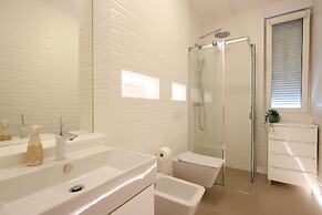 Modern apartment near the sea