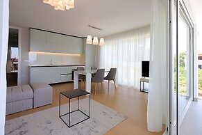 New Apartments with Pool near Beach