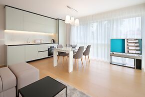 New Apartments with Pool near Beach