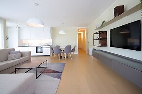 New Apartments with Pool near Beach