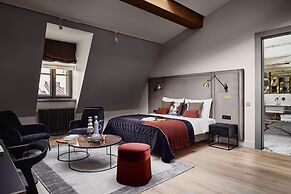 Hotel H15 Luxury Palace - Destigo Hotels