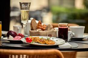 Hotel H15 Luxury Palace - Destigo Hotels