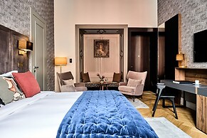 Hotel H15 Luxury Palace - Destigo Hotels