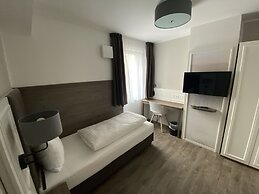 Signature East Hotel Falk