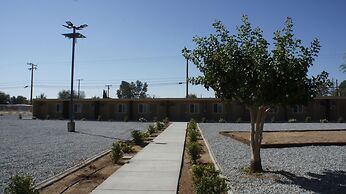 Apple Valley Hotel & Lodge