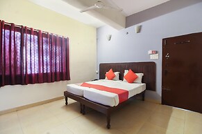 OYO 70733 Hotel Regal