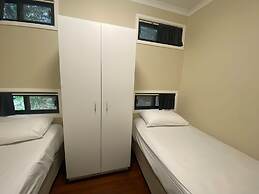 Tiona Palms Holiday Park