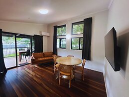 Tiona Palms Holiday Park