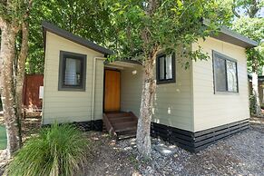 Tiona Palms Holiday Park