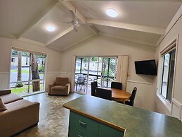 Tiona Palms Holiday Park