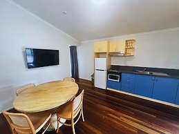 Tiona Palms Holiday Park