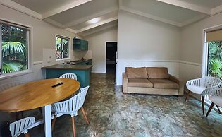 Tiona Palms Holiday Park