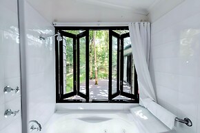 Tiona Palms Holiday Park