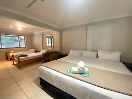 Tiona Palms Holiday Park