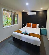 Tiona Palms Holiday Park