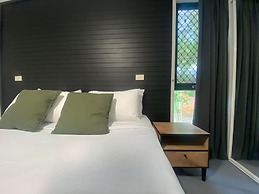 Tiona Palms Holiday Park