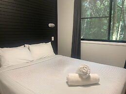 Tiona Palms Holiday Park