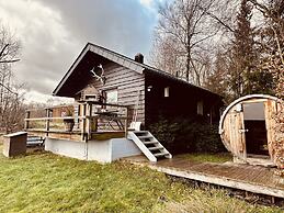 Rustic Chalet, Ultimate Relaxation in the Forest