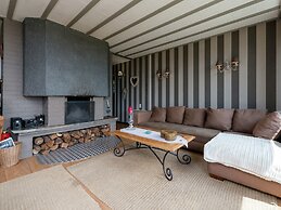 Attractive Holiday Home in Longfaye With Garden