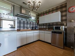 Attractive Holiday Home in Longfaye With Garden