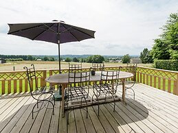 Attractive Holiday Home in Longfaye With Garden