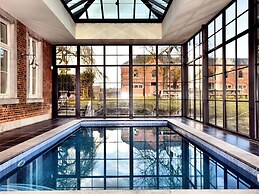 Luxurious Mansion With Indoor Pool and Sauna