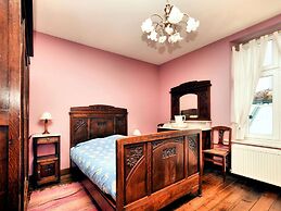 Luxurious Mansion With Indoor Pool and Sauna