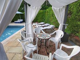 Belvilla by OYO Le Balze