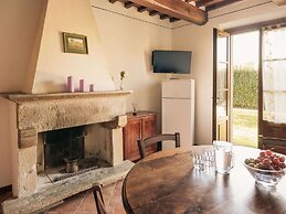 Farmhouse With Swimming Pool in Cortona