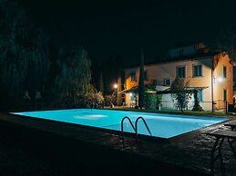 Farmhouse With Swimming Pool in Cortona