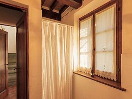Farmhouse With Swimming Pool in Cortona