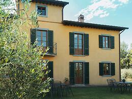 Farmhouse With Swimming Pool in Cortona