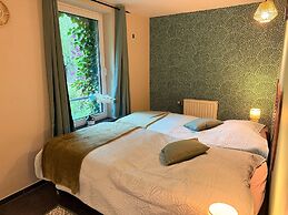 House in Moulin du Ruy With Forest Views