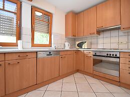Countryside Apartment With Garden