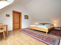 Countryside Apartment With Garden