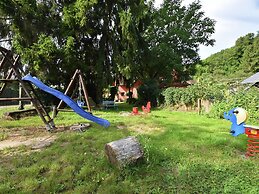 Countryside Apartment With Garden