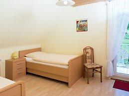 Spacious Apartment in Wehrhalden near Cross Country Skiing