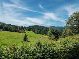 Spacious Apartment in Wehrhalden near Cross Country Skiing