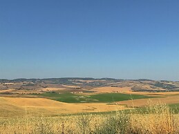 Charming Tuscan Farmhouse