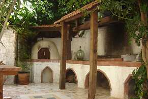 Attractive Greek House with Private Pool near Sea & City Center