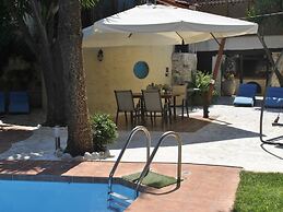 Attractive Greek House with Private Pool near Sea & City Center