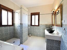Comfortable Luxury Villa With Private Swimming Pool