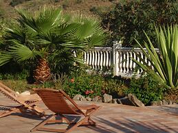 Comfortable Luxury Villa With Private Swimming Pool